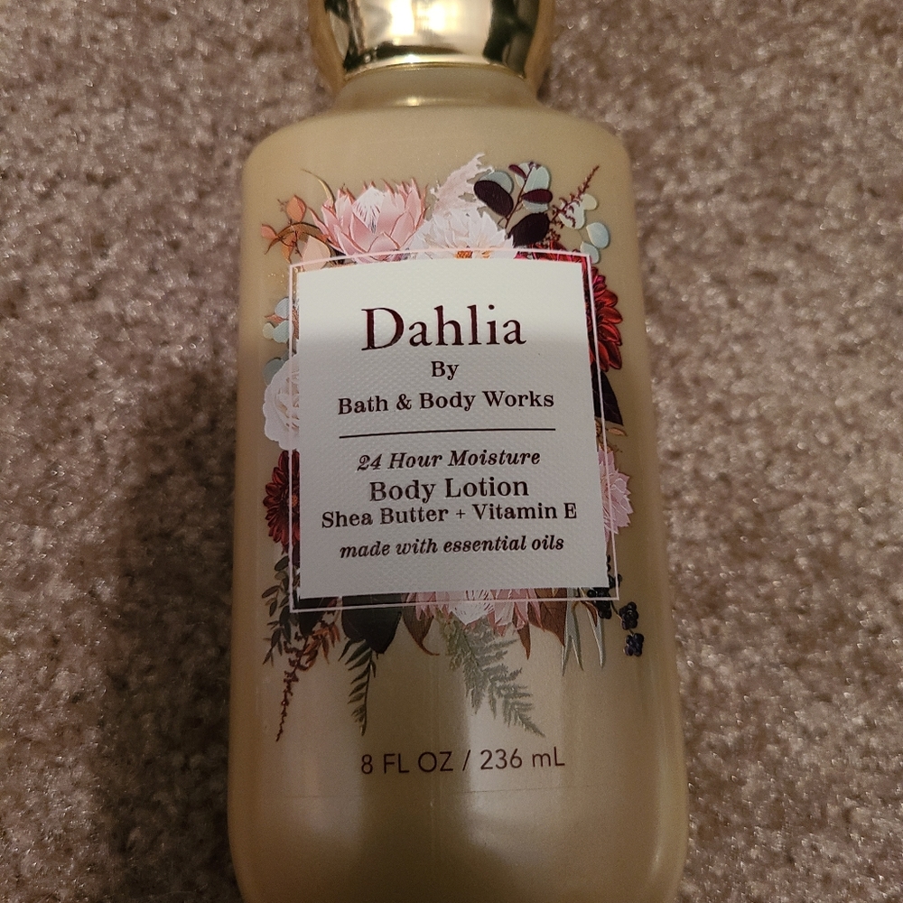 New Dahlia Body Lotion Bath& Body works